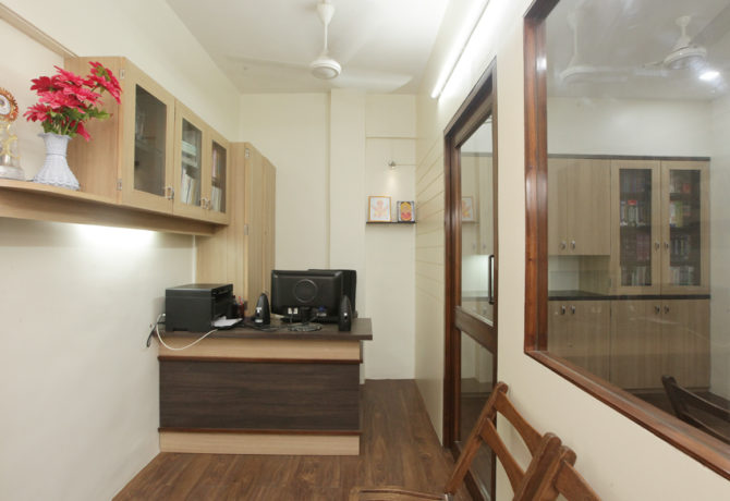 Amit-Laghate_Commercial-interior-design_Girish-Damle-office_01